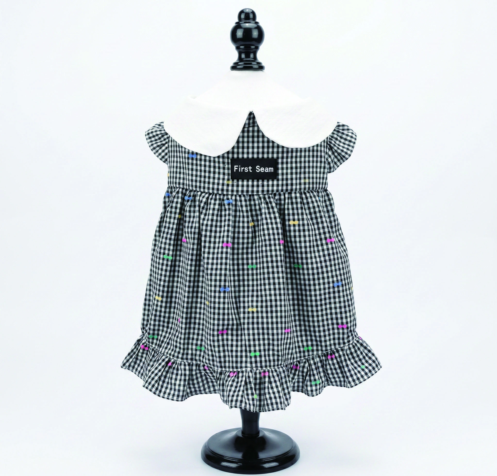 Black & White Gingham Collar Dress, overall design view